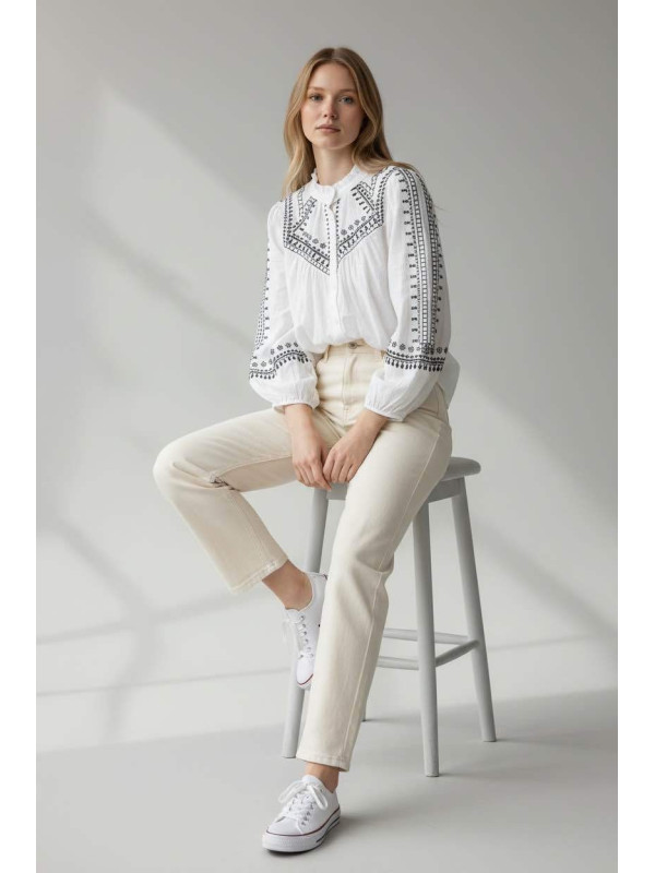 Chemise rétro bohème broderies contrastées