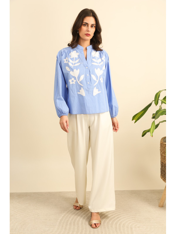Chemise à carreaux col officier et motif floral