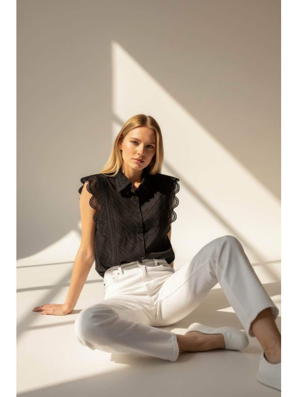 Chemise dentelle sans manche