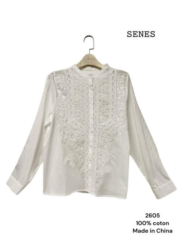 Chemise broderies et dentelle manches longues