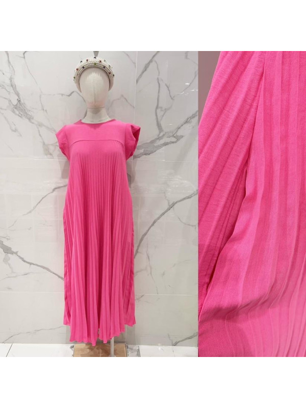 Robe longue plissée col rond manches courtes