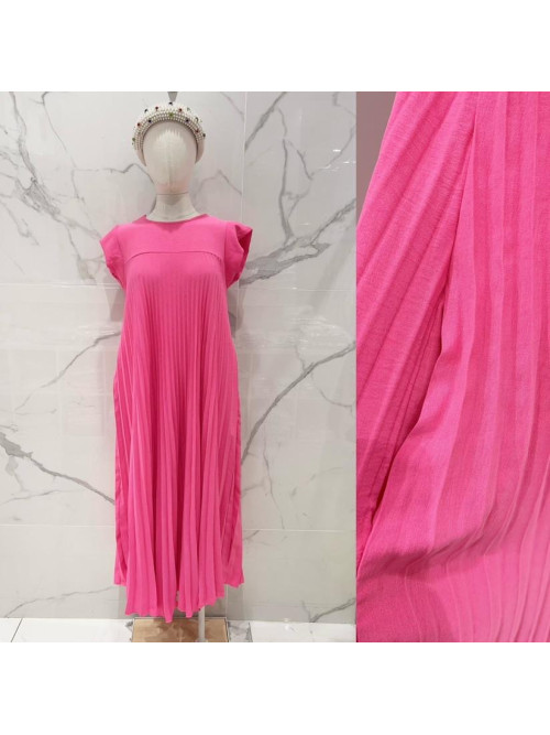 Robe longue plissée col rond manches courtes