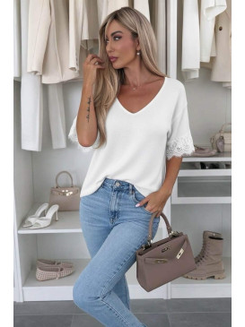 Pull fin col V manches...