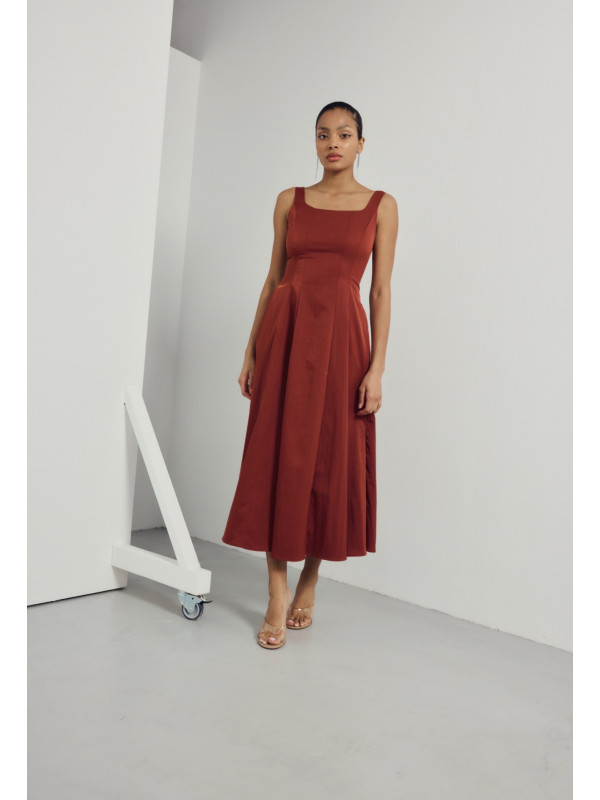 Robe longue texturée encolure carrée