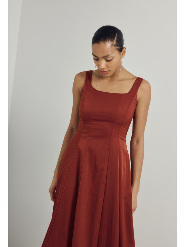 Robe longue texturée encolure carrée