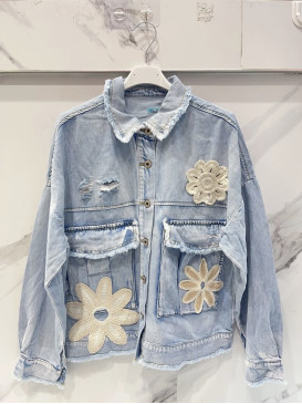 Veste en jean avec fleurs...
