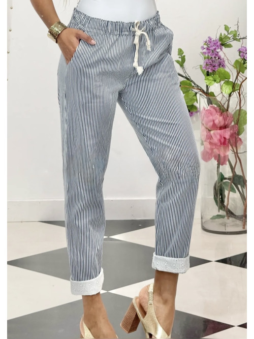 Pantalon rayé avec revers en broderie anglaise