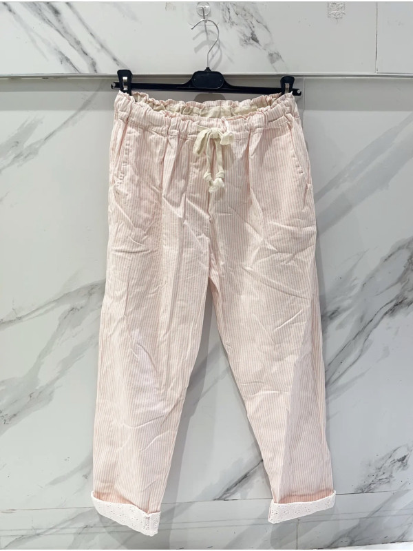 Pantalon rayé avec revers en broderie anglaise