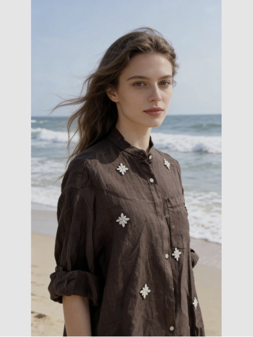 Chemise liquette en lin avec fleurs en strass