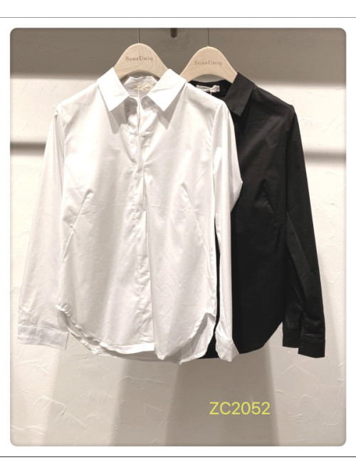 Chemise blanche cintrée boutonnage sous patte en popeline de coton Sens Uniq Chemise blanche cintrée boutonnage sous patte en popeline de coton Sens Uniq