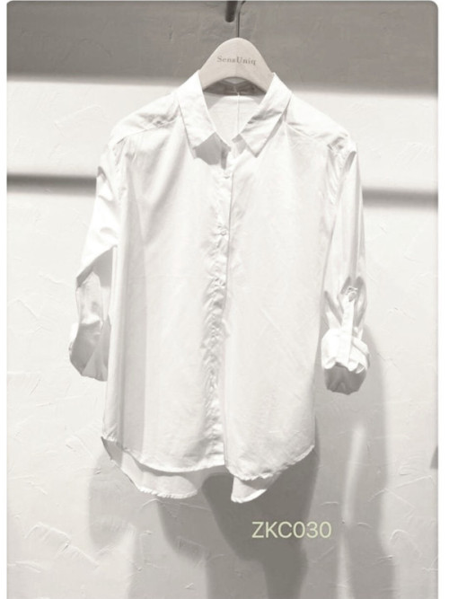 Chemise en popeline à manches retournées retenues par une bride Sens uniq Chemise en popeline à manches retournées retenues par une bride Sens uniq