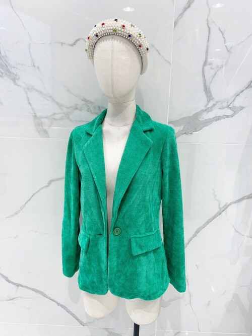 Veste souple en maille velours boutonnée Veste souple en maille velours boutonnée