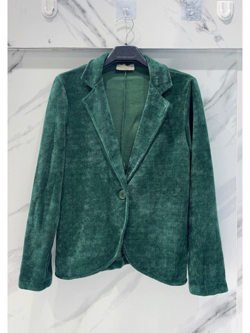 Veste souple en maille velours fermée par un bouton velours. Veste souple en maille velours fermée par un bouton velours.